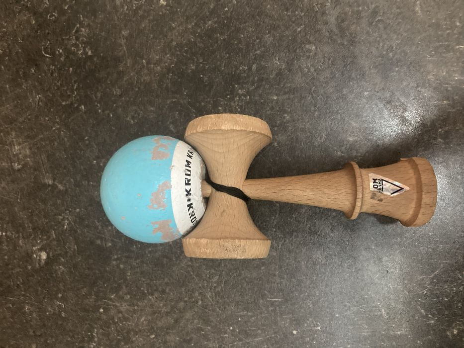 Kendama Krom Pop Sky Blue
