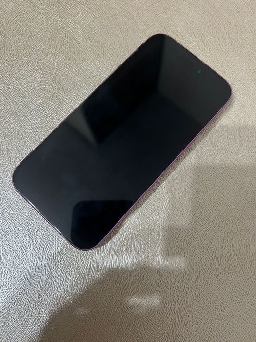 Telefon Iphone 16 Roz