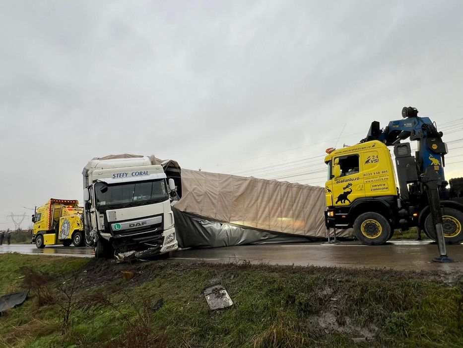 TractariCamioane Tractari Auto Vatra Dornei Pasu MestecanisPasu Tihuta