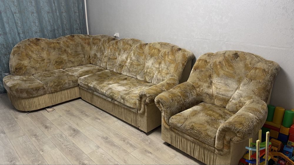 Угловой диван с креслом