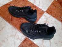 Adidasi Nike Infuriate