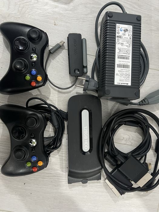 Consola XBOX 360 Fat Jasper,2 Controllere,WiFi,2 HDD 120GB,Jocuri