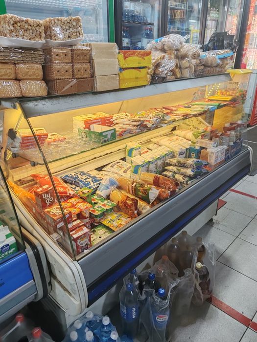 Холодильник витринный