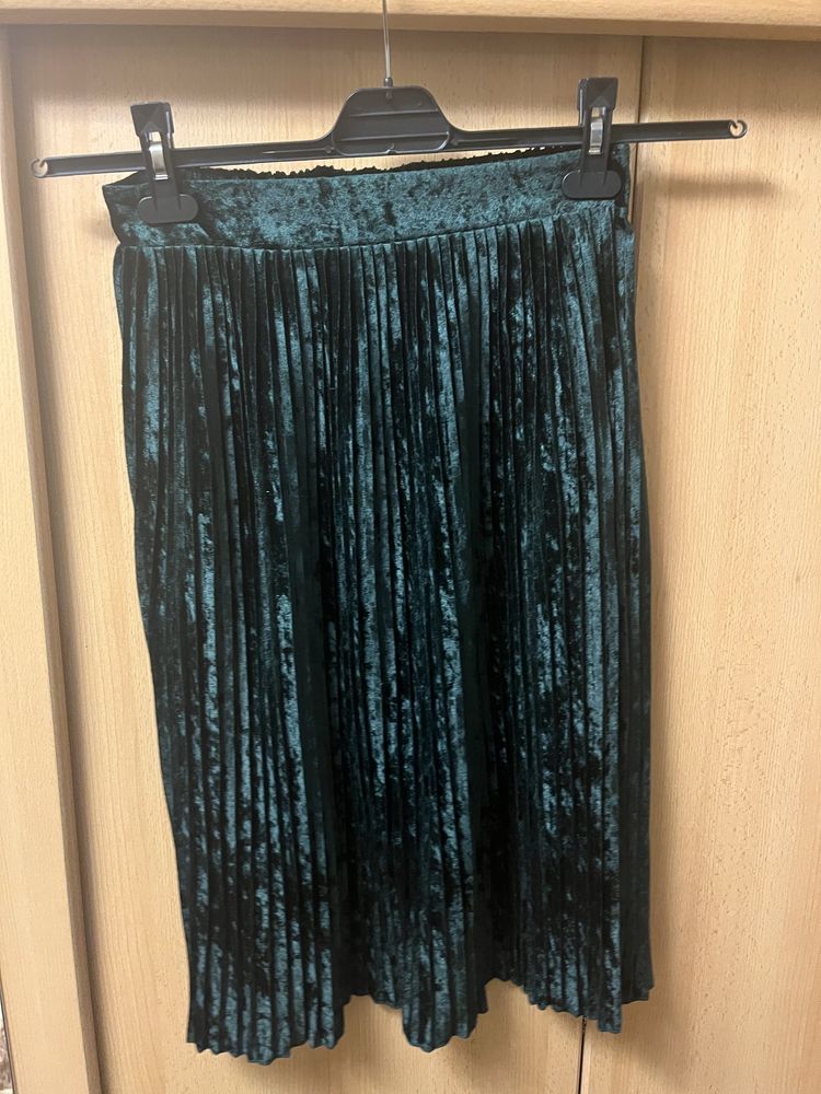 Почти нови поли