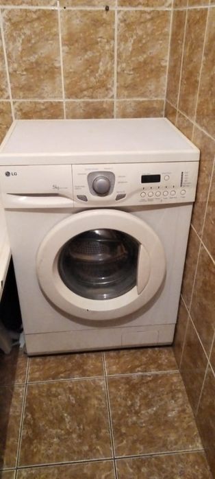 Машинка стиральная