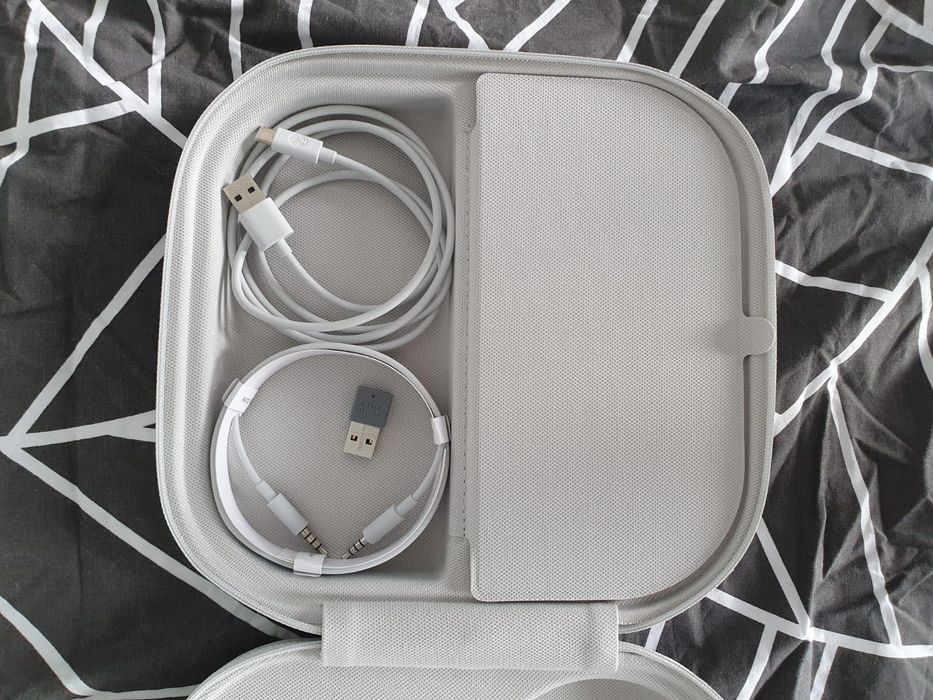 Casti Over-ear Premium Bang & Olfusen Cisco 980, Bluetooth+fir+USB-A