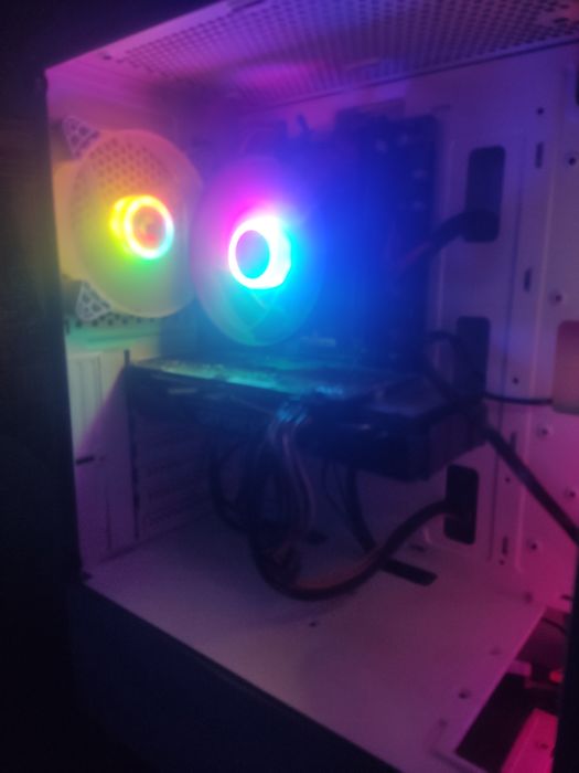 intel core i5 9400F 
H310MHD PRO 
Operativka 24GB
GTX 1660 TI 6GB 
100