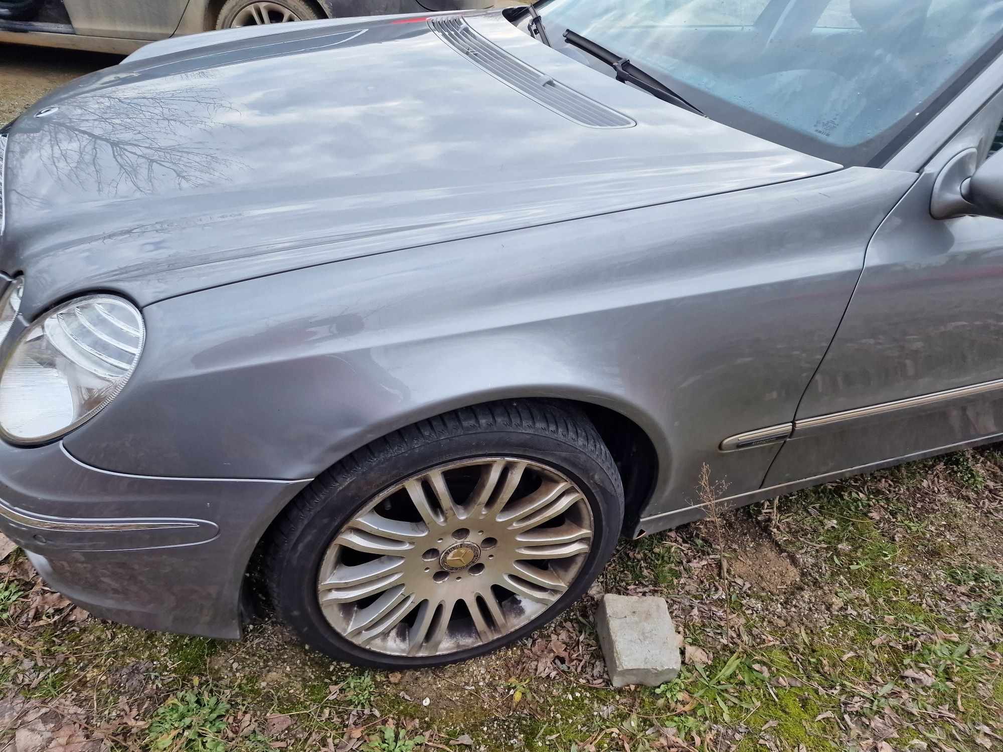 Aripa,aripi stanga dreapta Mercedes E-class w211 facelift