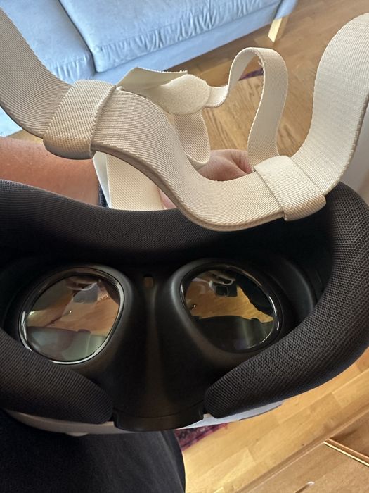 VR очила Meta Quest 3 — 512 GB — джойстици