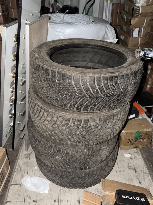 MICHELIN X-Ice North 4 215/55 R17 98T с шипами