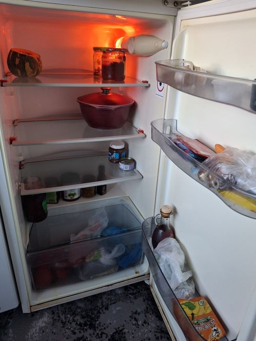 Продам Б/У Холодильник