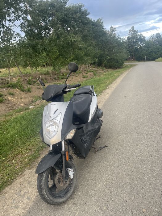 Vând scuter kymco agiliti 50 4t