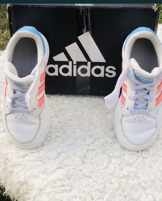 Adidasi fata ADIDAS-marimea 28,inter18cm,nu ghete piele Geox,Zara,