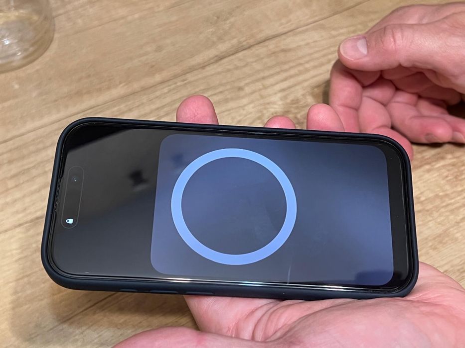 Huse iphone apple  17 pro si pro max cu MagSafe originale