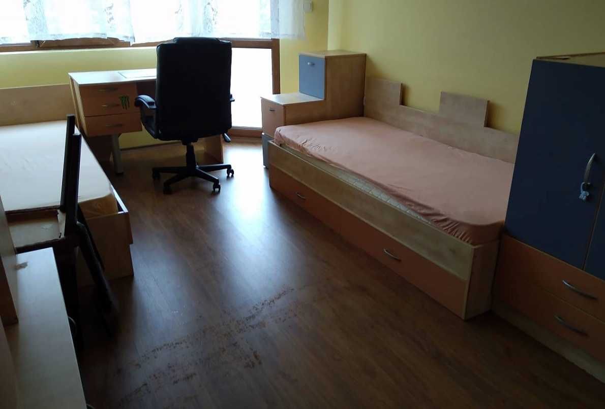 Дава се под наем Двустаен апартамент в Бургас, Изгрев - 95 кв.м за 225 € - Снимка #2