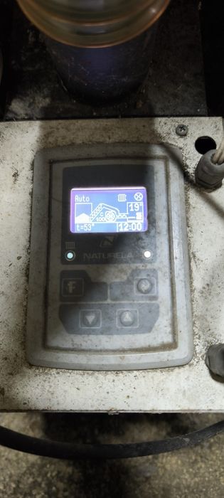 Котел 32 киловата Buderus , пелети