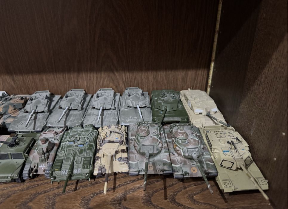 Machete militare metalice 1/72
