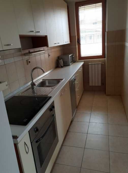 Дава се под наем Тристаен апартамент в Пловдив, Остромила - 87 кв.м за 408 € - Снимка #1
