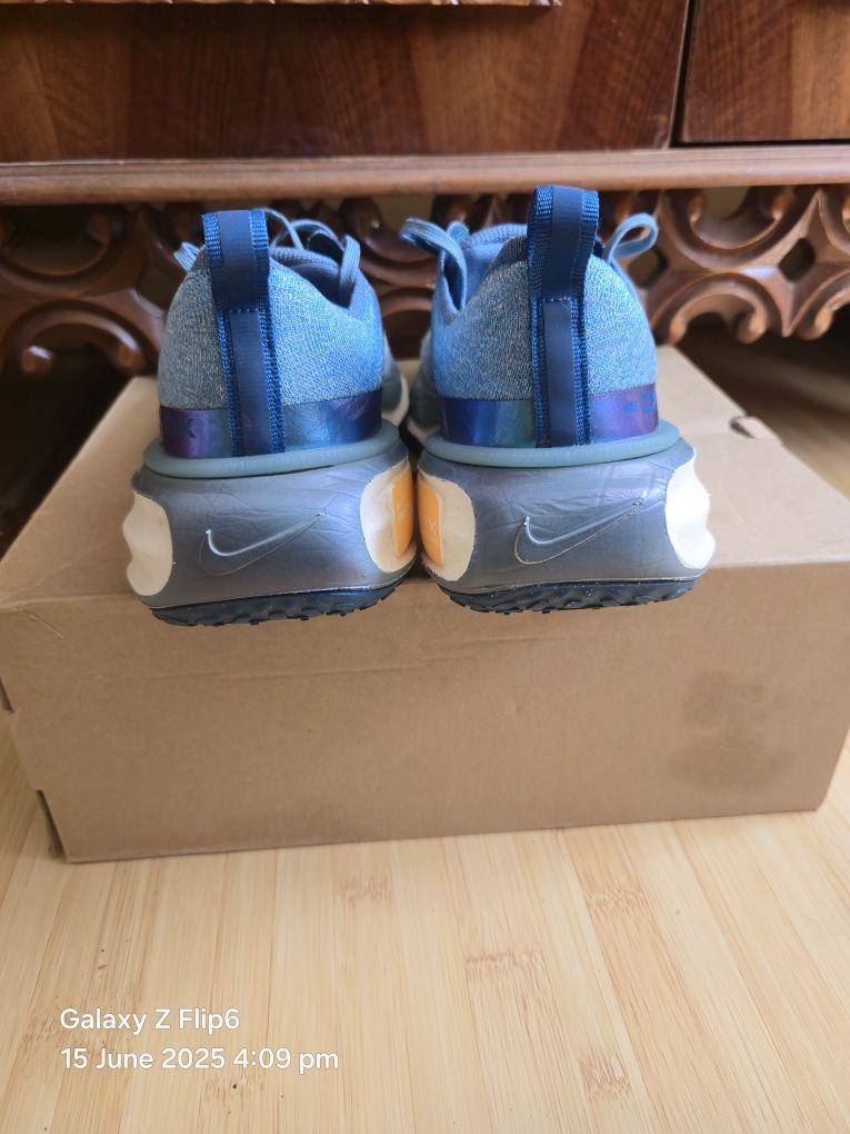 Nike invincible 3 Zoomx DR2615-401 42(26.5) zoom