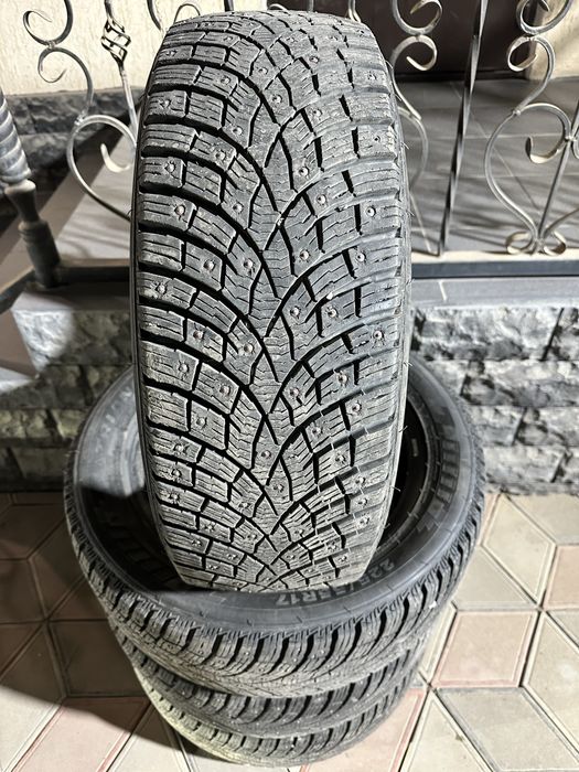 Продаю зимние шипованные резины