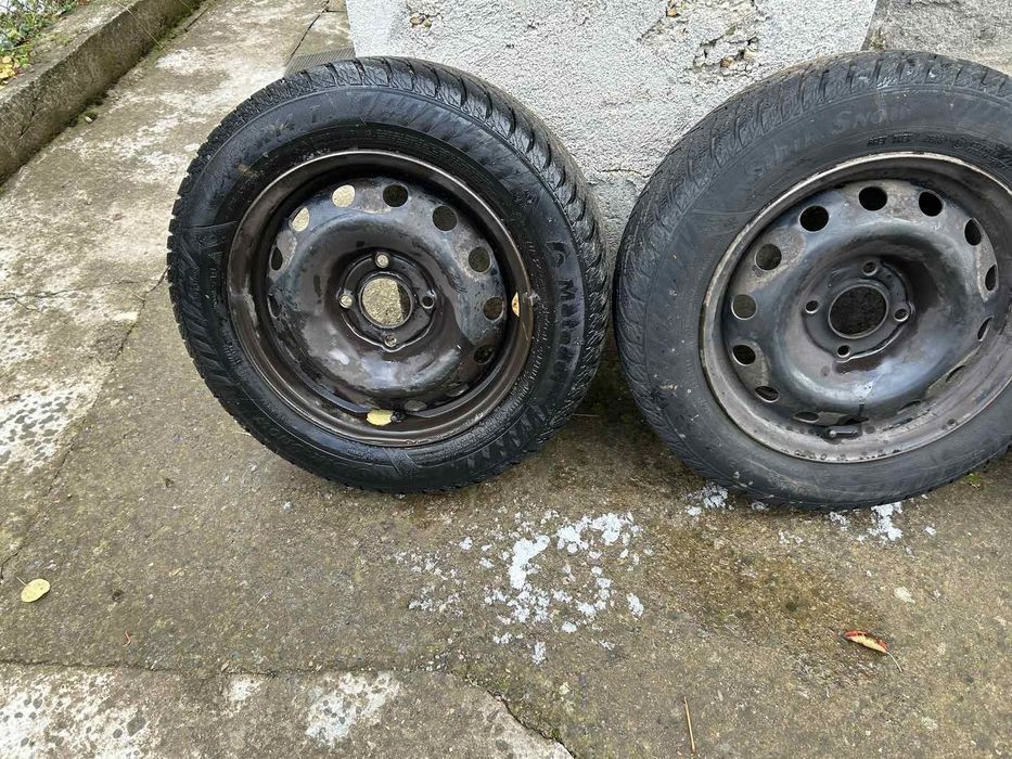 Зимни гуми с тасове 175/65R14 от пежо 206.