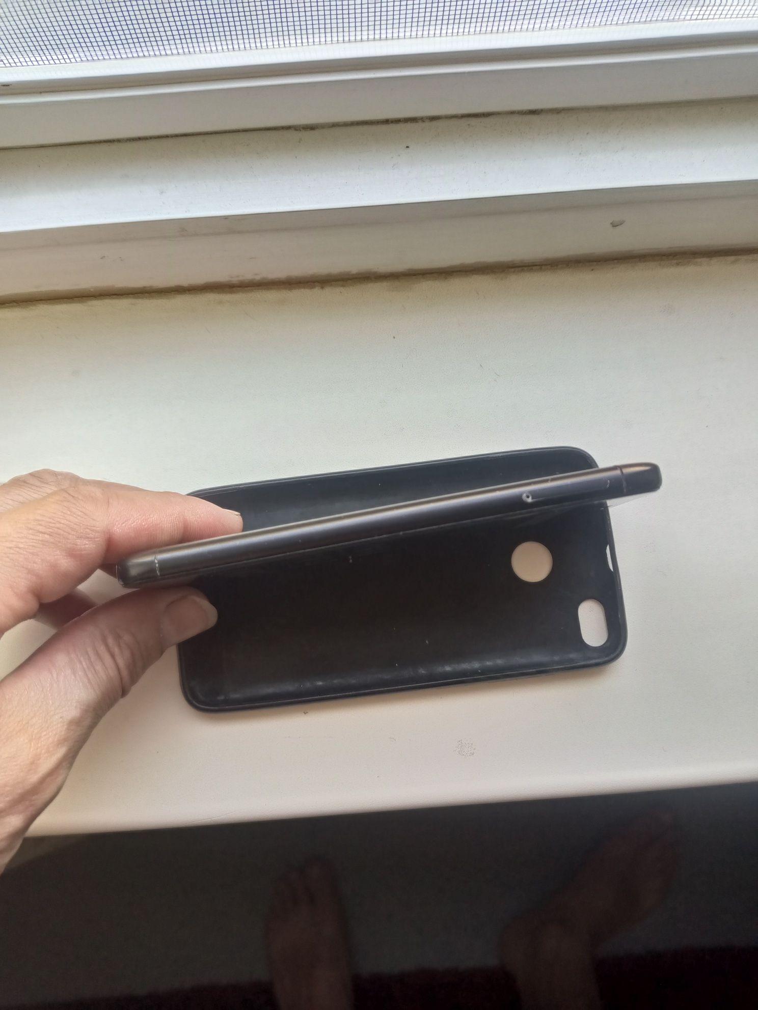 Продам Redmi 4x работает хорошо.