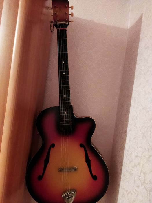 Гитара советская шестиструнная