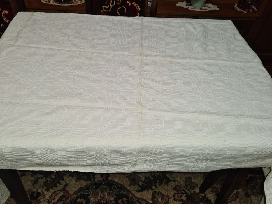 Fete de masa tesute in razboi