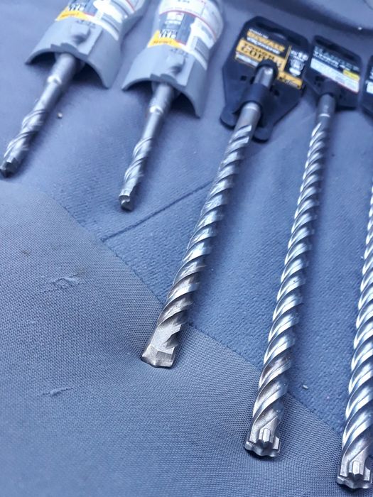 Burghie Bosch , DeWalt , Hanger