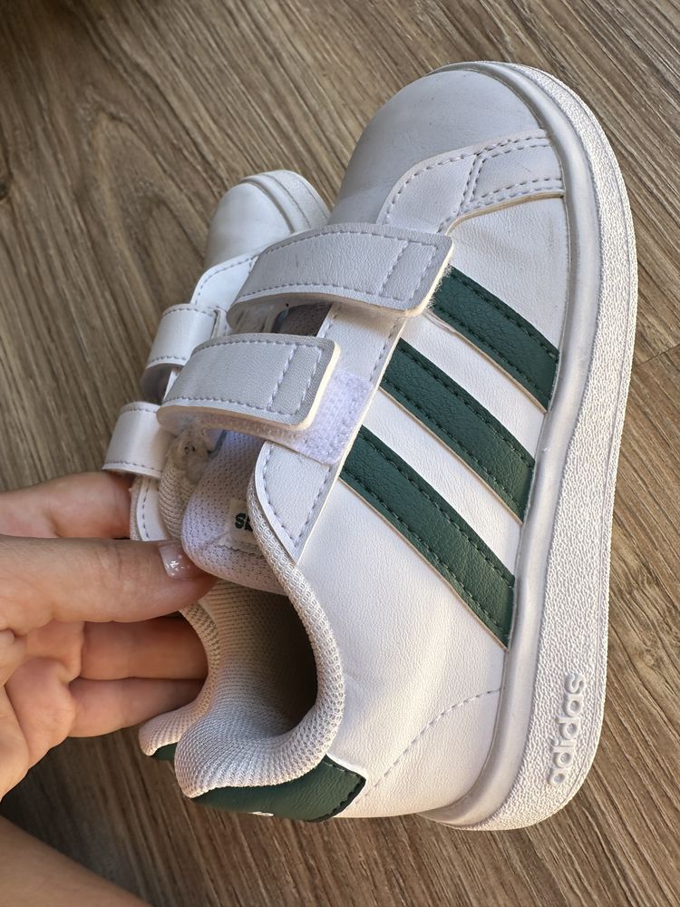Кецове Adidas размер 26