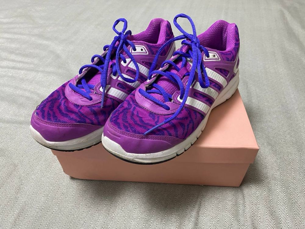 Брендовве кроссовки Nike, Adidas женские, 38 размер