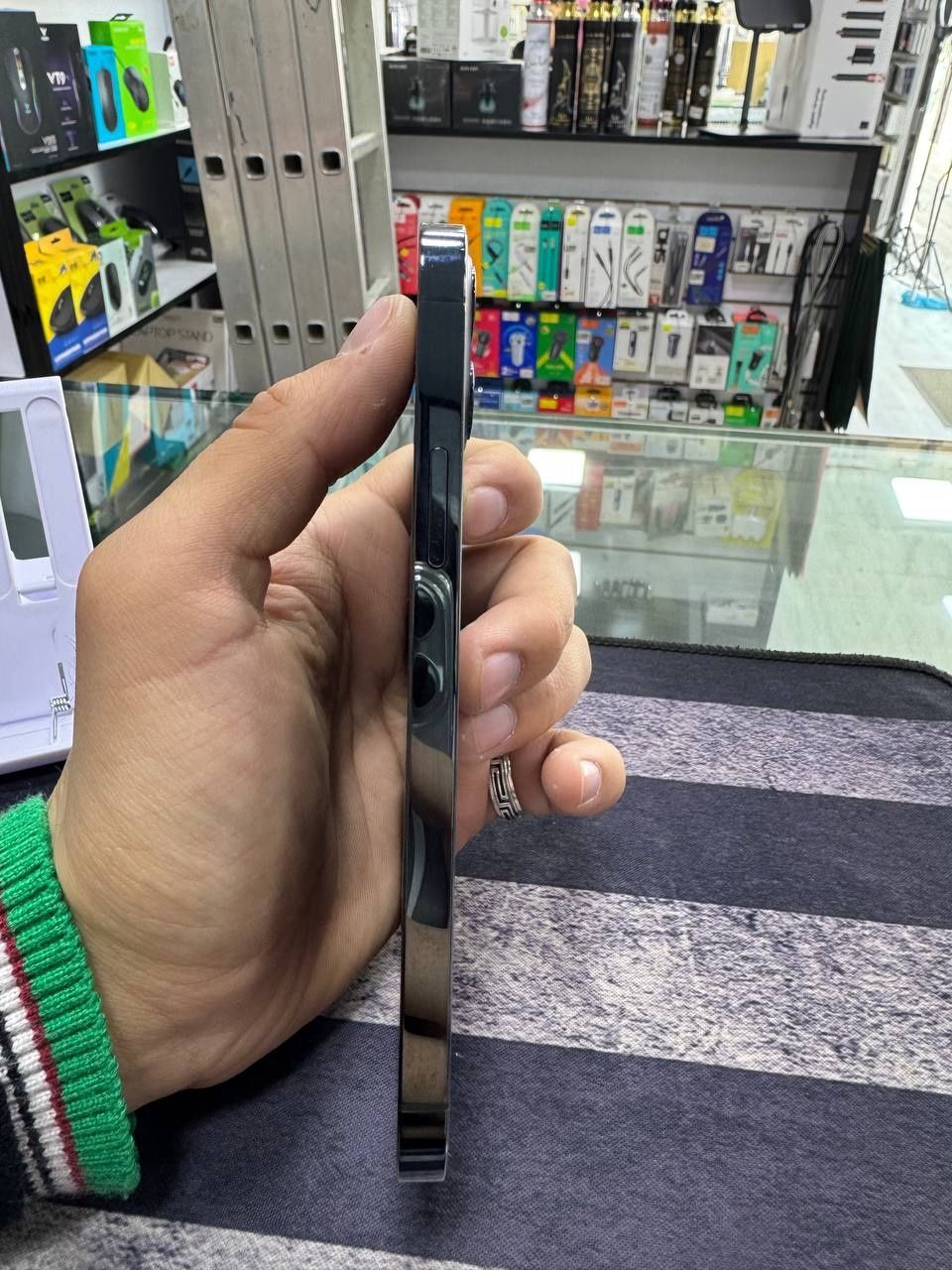 Iphone 12 pro xolat yaxsh  kh/a 71% 128 gb