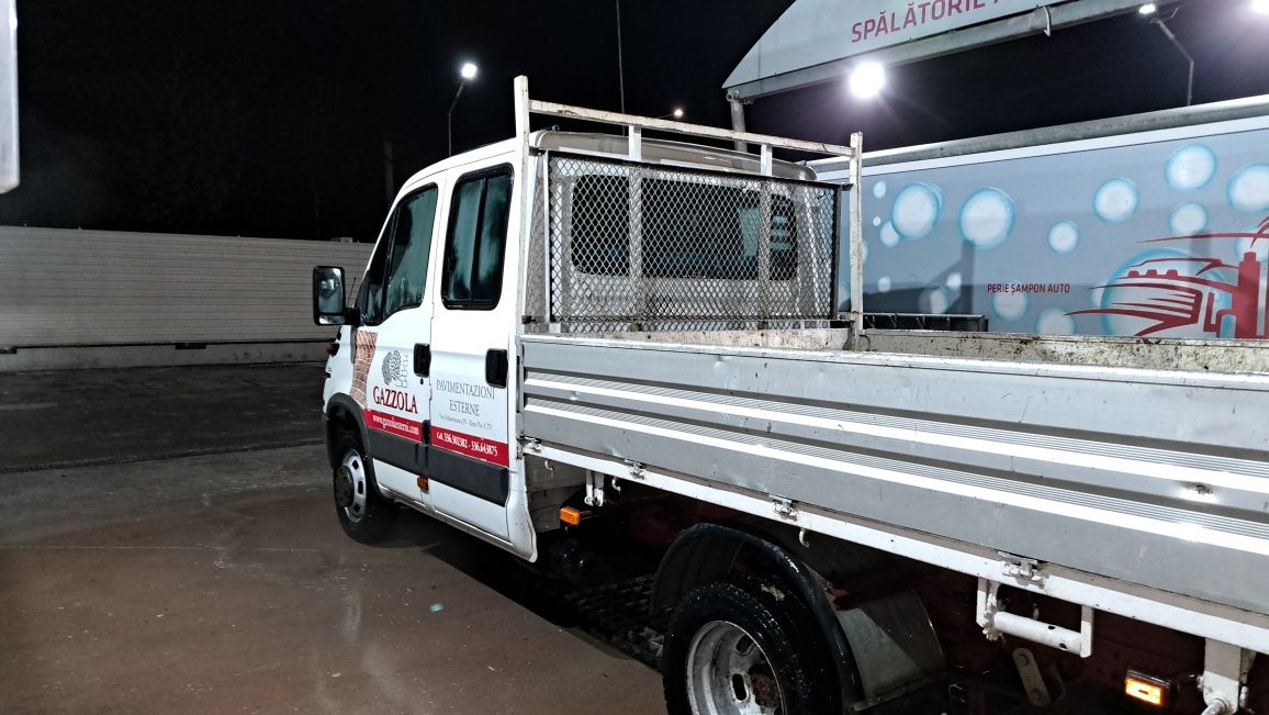 Vând Iveco Daily Doka.