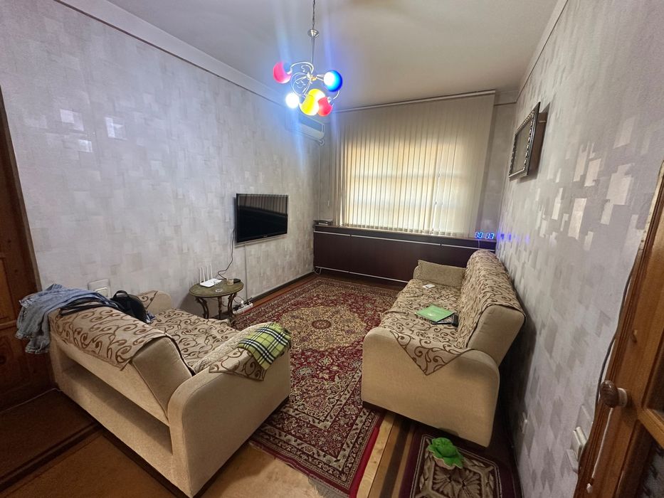 Продается 5-комнатная квартира, метро Ойбек