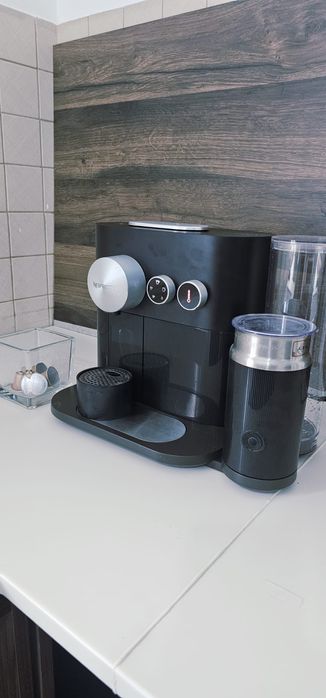 Espressor Nespresso Expert