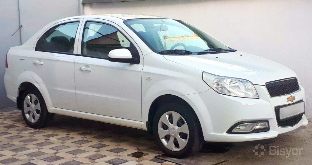 Nexia 3 avtomobili sotiladi