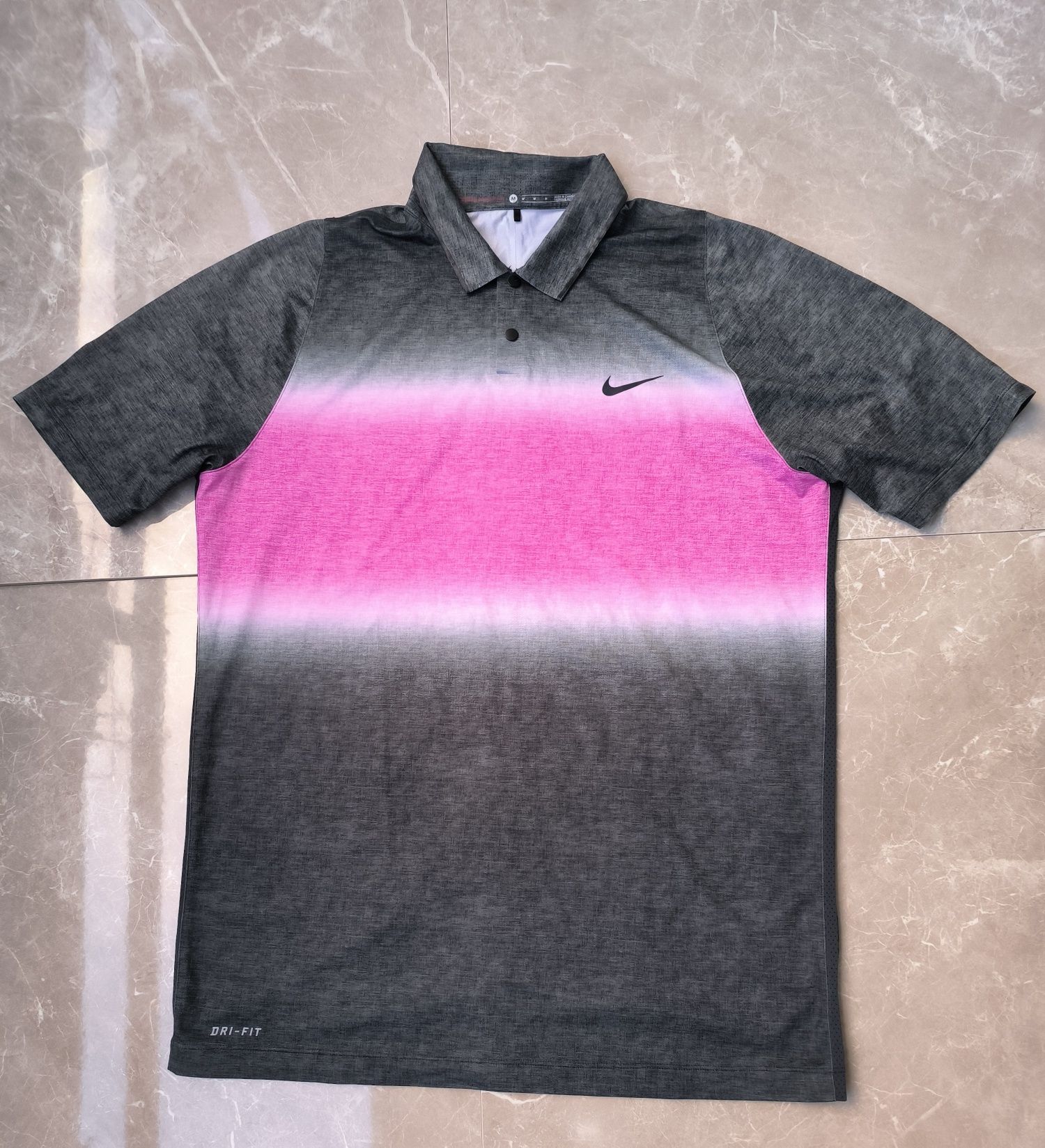 Nike тениска размер M