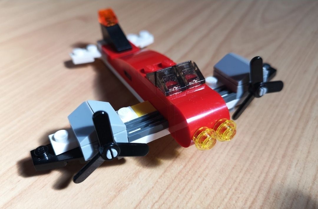 Lego Creator Avion cu elice