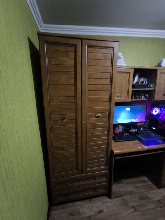 Продам стенку ученическую