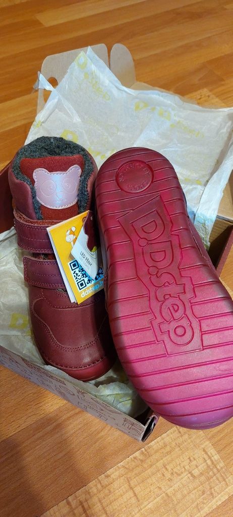 Vând ghete de copii Noi cu eticheta DD Step