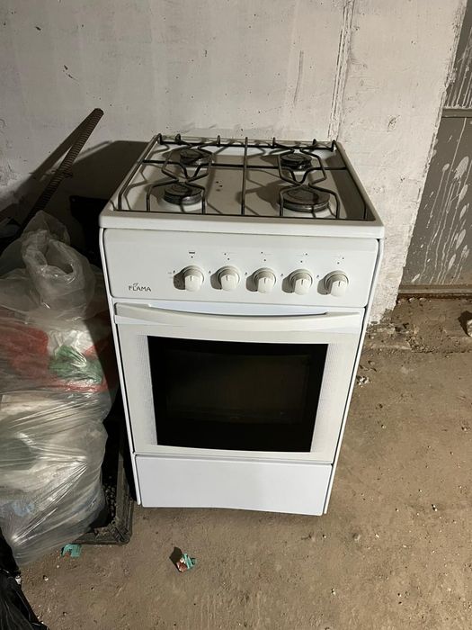 Продам газ плиту, почти новая.