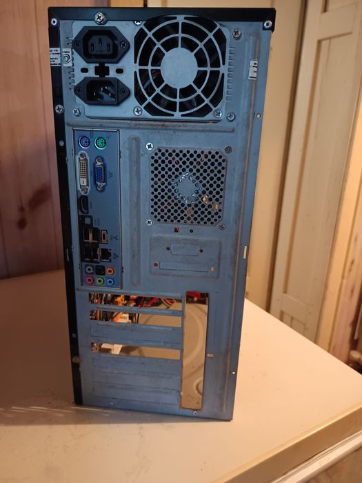 Кутия за компютър