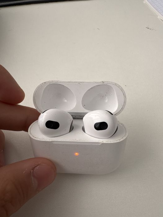 AirPods 3 series
