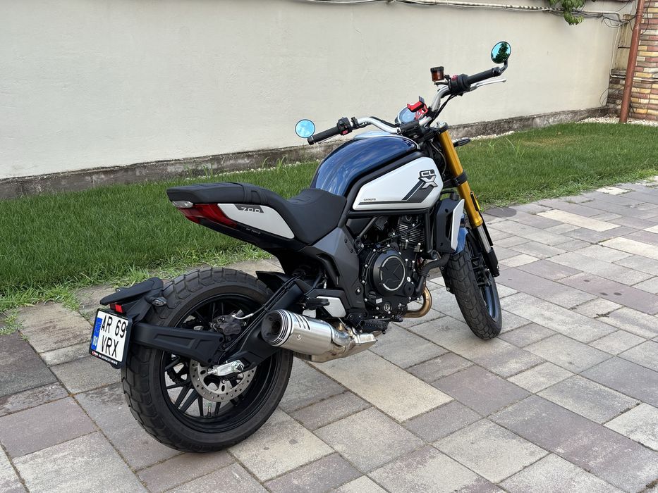 CF Moto 700 CL-X Heritage - cu 1000 km