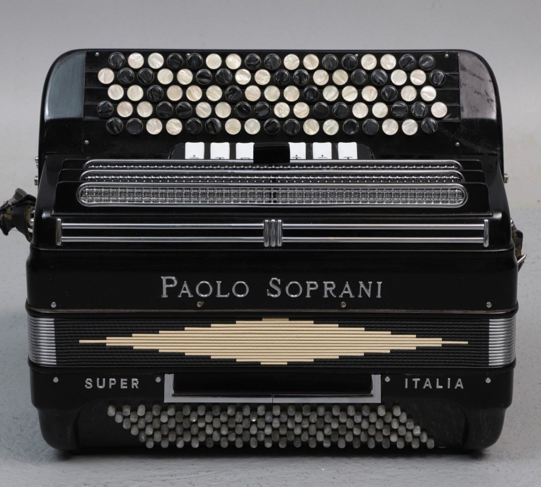 Vand acordeon cu butoane (armonica) Paolo Soprani Super Italia