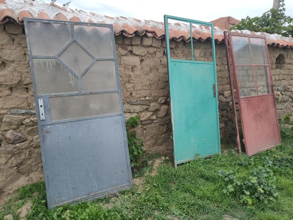 Метални Врати / Желязна Дограма