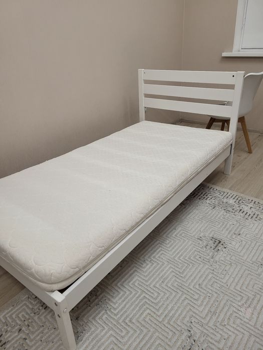 Продам 2 детские кровати за 85000 с матрасом