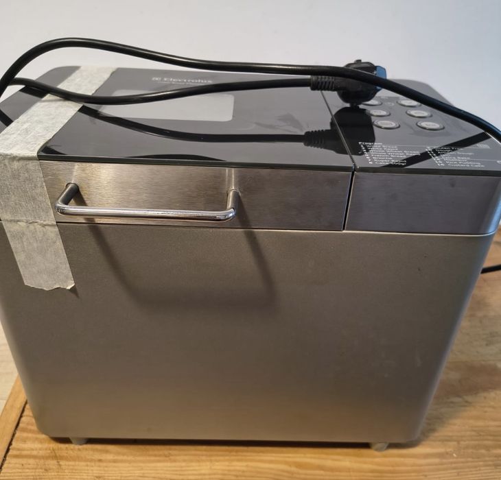 Masina de paine Electrolux EBM8000