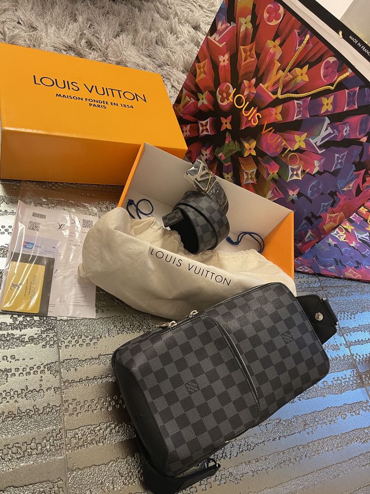 Borseta-geanta LOUIS VUITTON-colectia noua Piele naturala  !