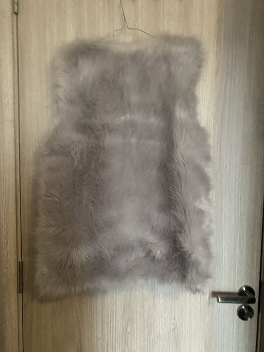 Vesta blana artificiala NOU S/M